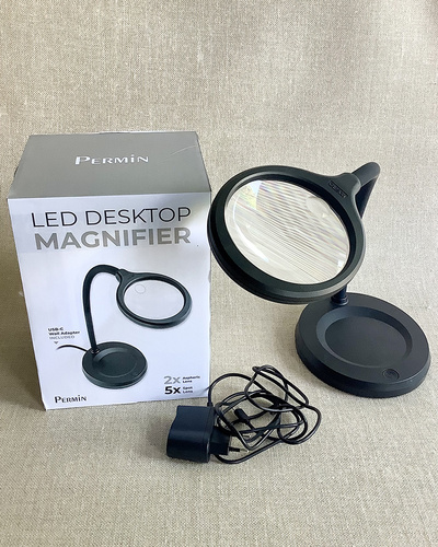 LED Desktop magnifier