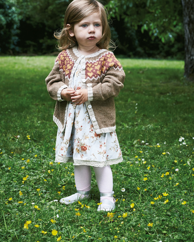 Babytrøje med hjerter på bærestykke